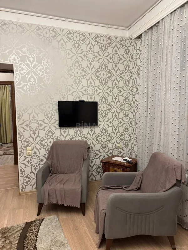 Kirayə verilir 2 otaqlı mənzil 60 m²