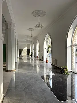 Kirayə verilir obyekt 351 m²