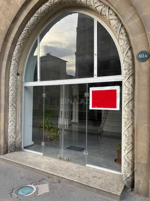 Kirayə verilir obyekt 351 m²