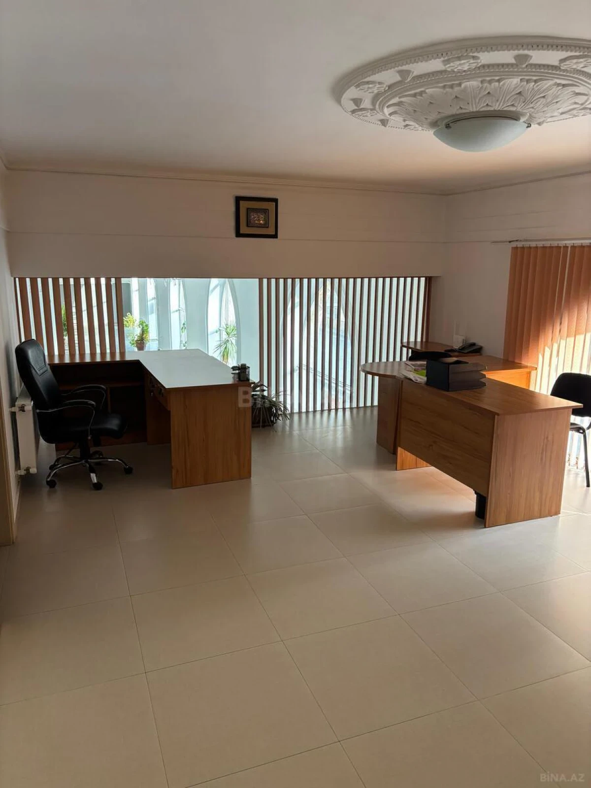 Kirayə verilir obyekt 351 m²