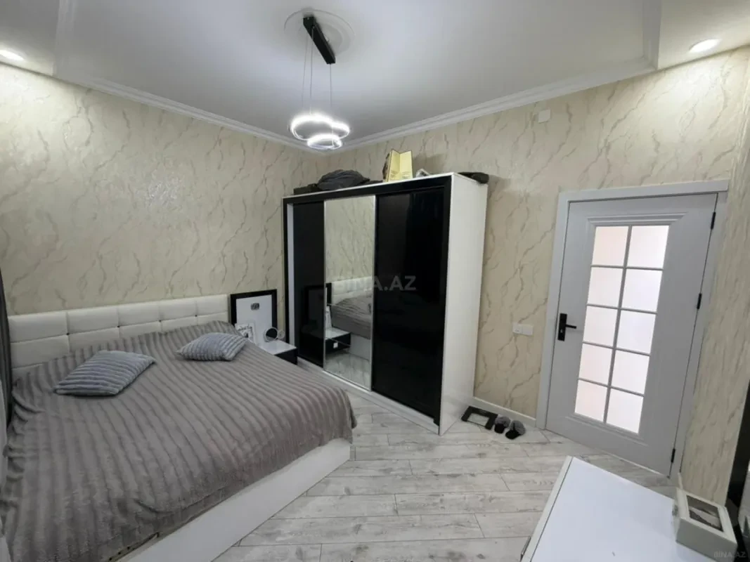 Satılır 3 otaqlı həyət evi 200 m²