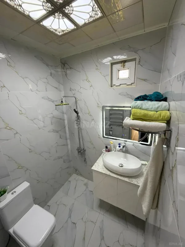 Satılır 3 otaqlı həyət evi 200 m²