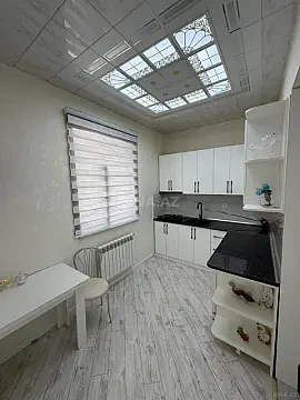 Satılır 3 otaqlı həyət evi 200 m²