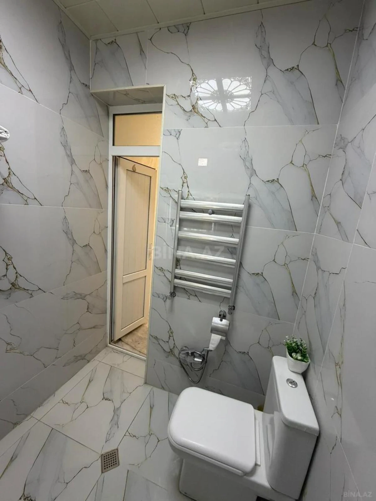 Satılır 3 otaqlı həyət evi 200 m²
