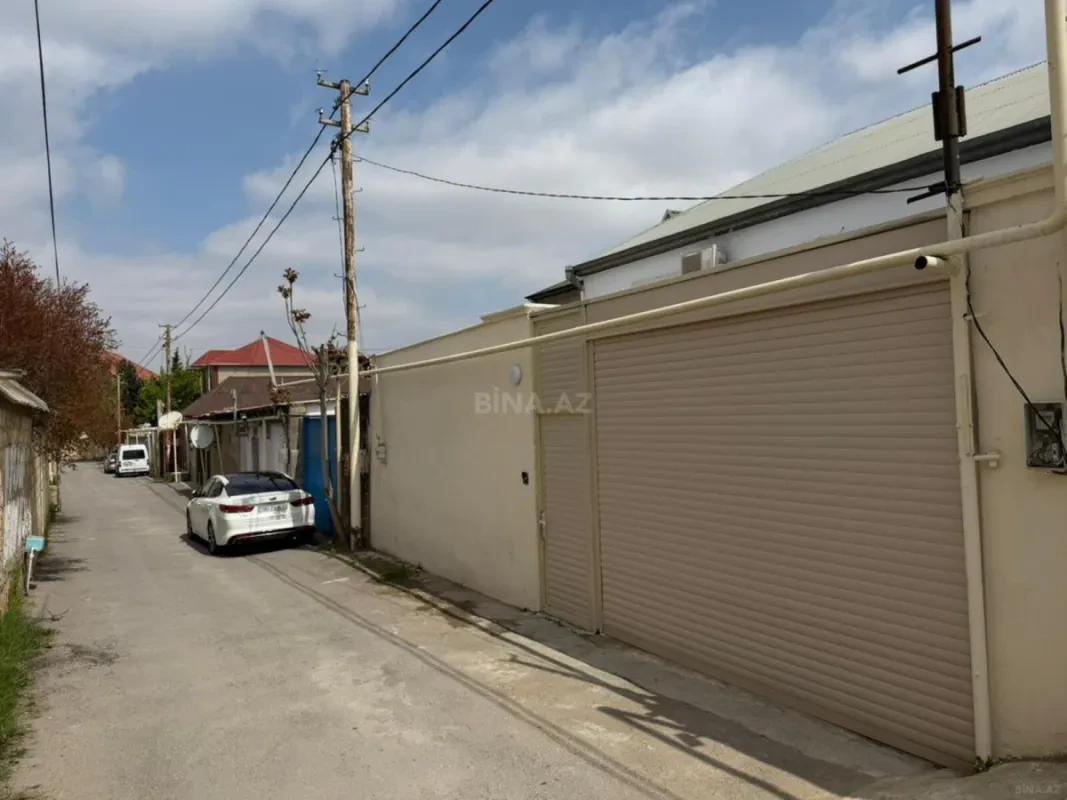 Satılır 3 otaqlı həyət evi 200 m²