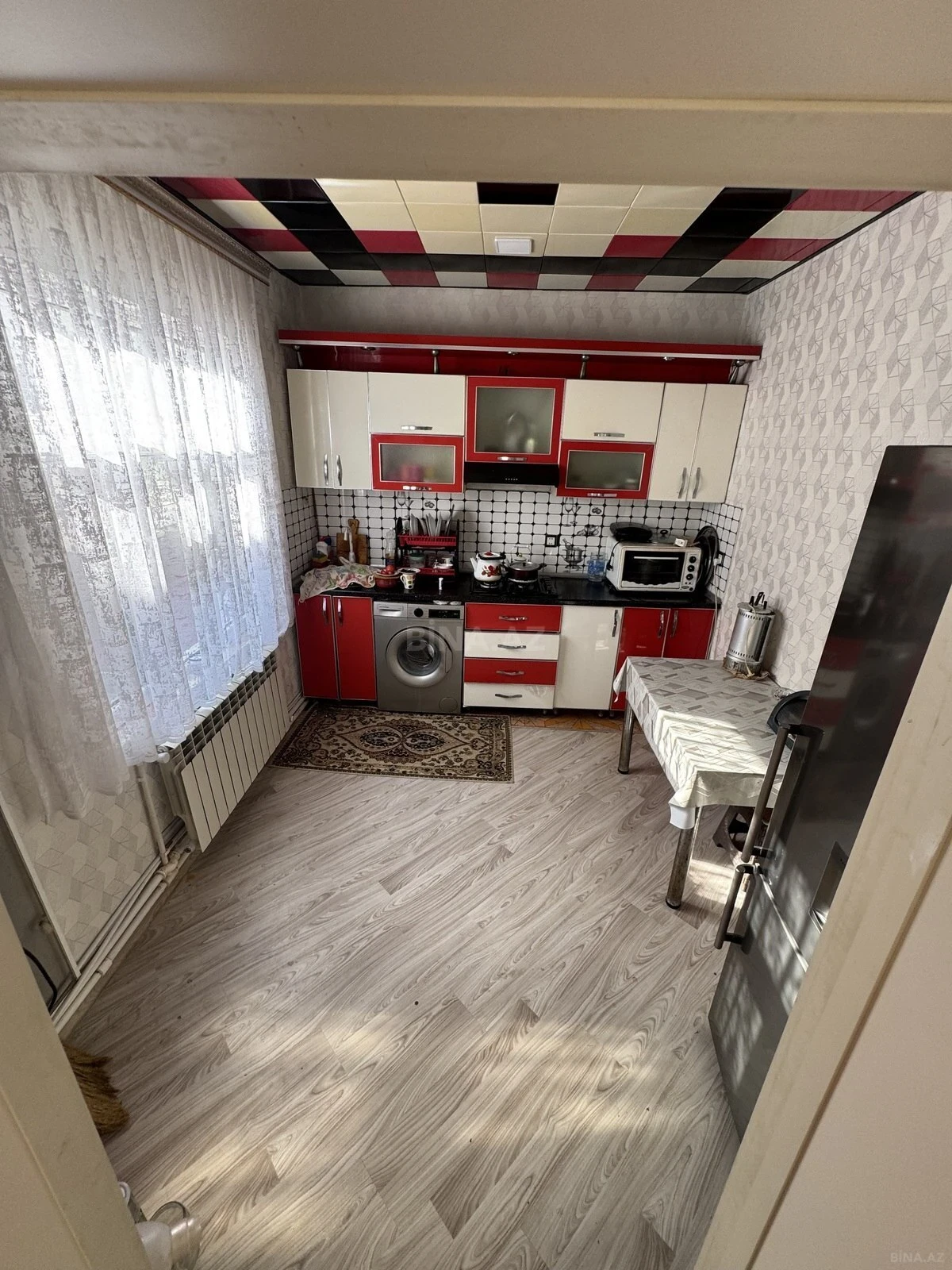 Satılır 5 otaqlı həyət evi 143 m²