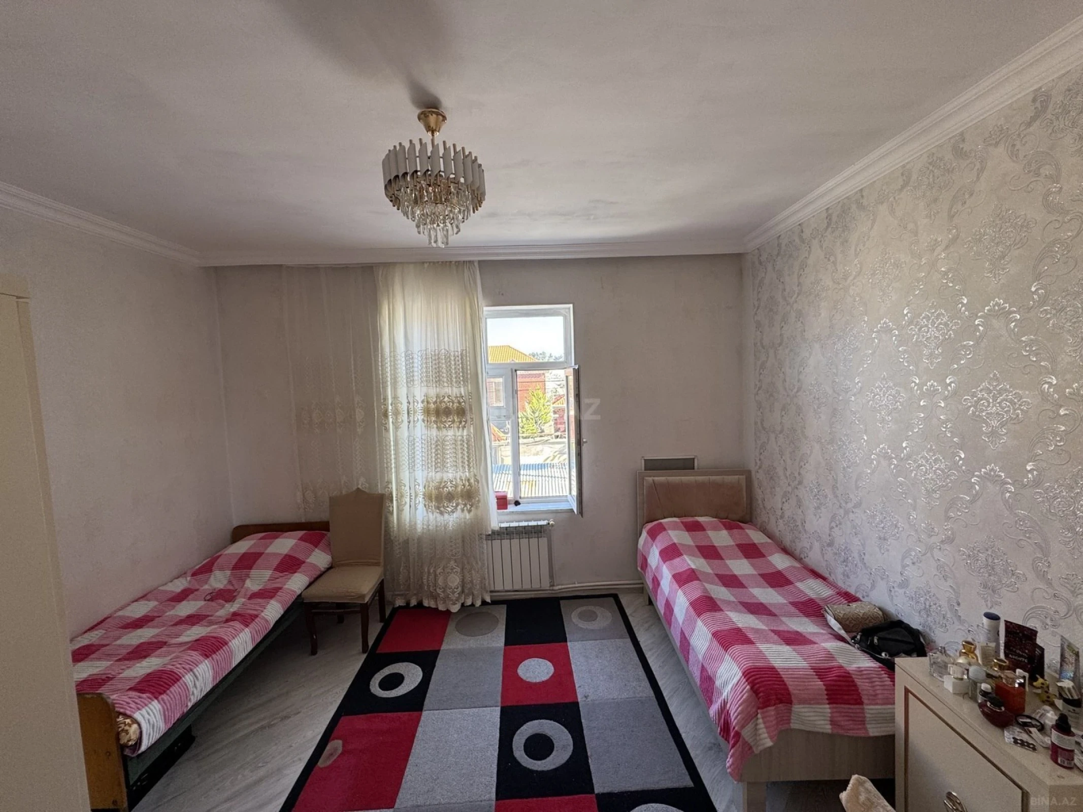 Satılır 5 otaqlı həyət evi 143 m²