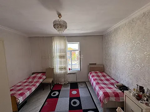 Satılır 5 otaqlı həyət evi 143 m²