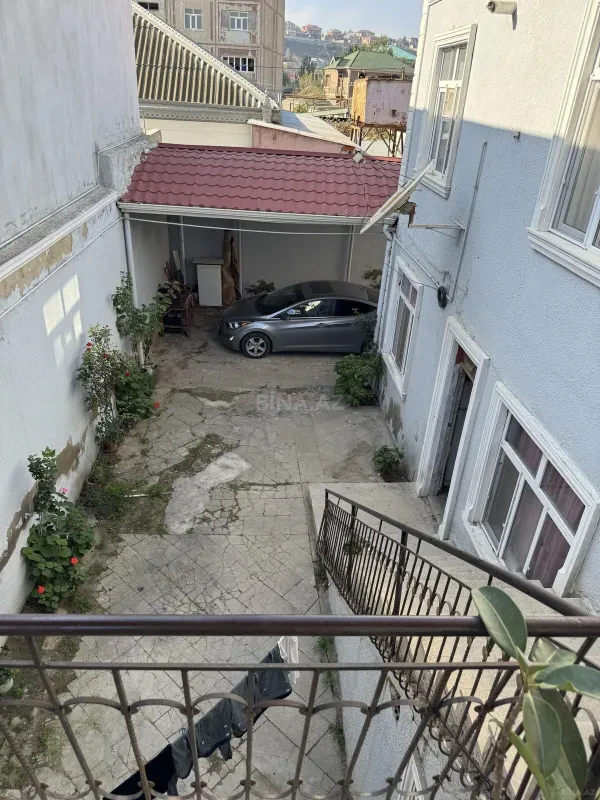 Satılır 5 otaqlı həyət evi 143 m²
