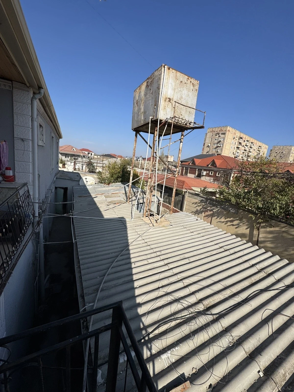 Satılır 5 otaqlı həyət evi 143 m²