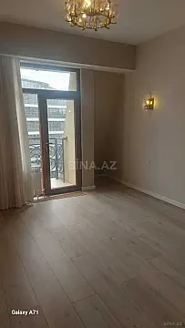 Kirayə verilir 5 otaqlı mənzil 240 m²