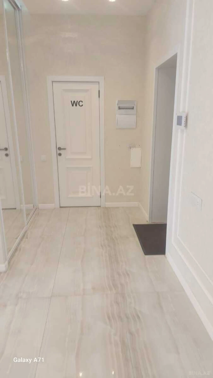 Kirayə verilir 5 otaqlı mənzil 240 m²