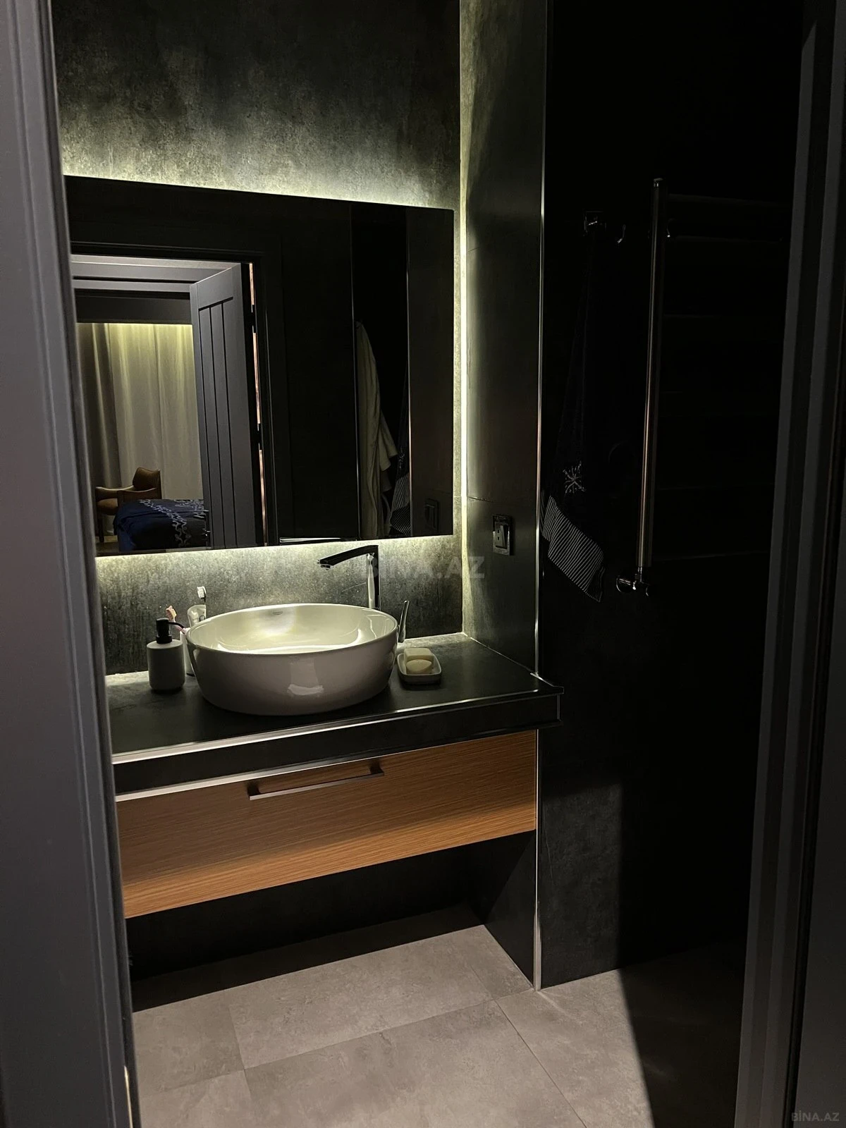 Kirayə verilir 2 otaqlı mənzil 78 m²