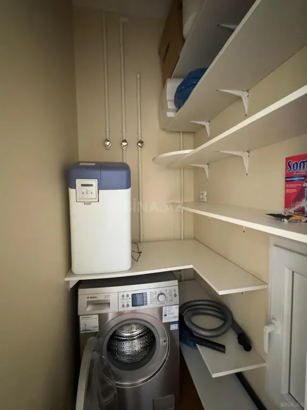 Kirayə verilir 3 otaqlı mənzil 130 m²
