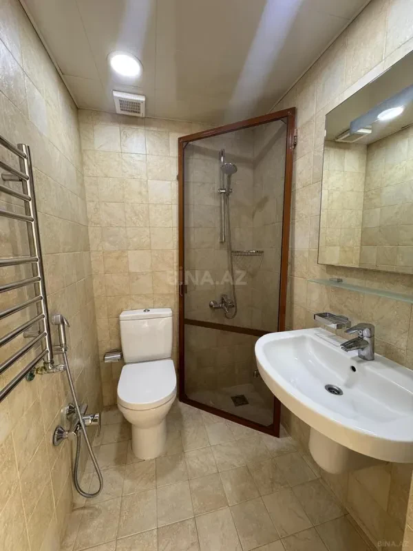 Kirayə verilir 3 otaqlı mənzil 130 m²