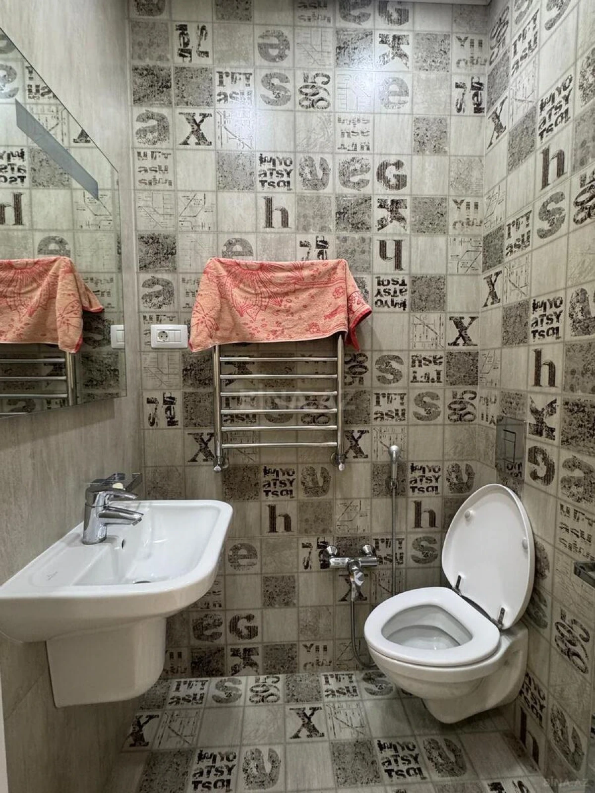 Kirayə verilir 3 otaqlı mənzil 130 m²