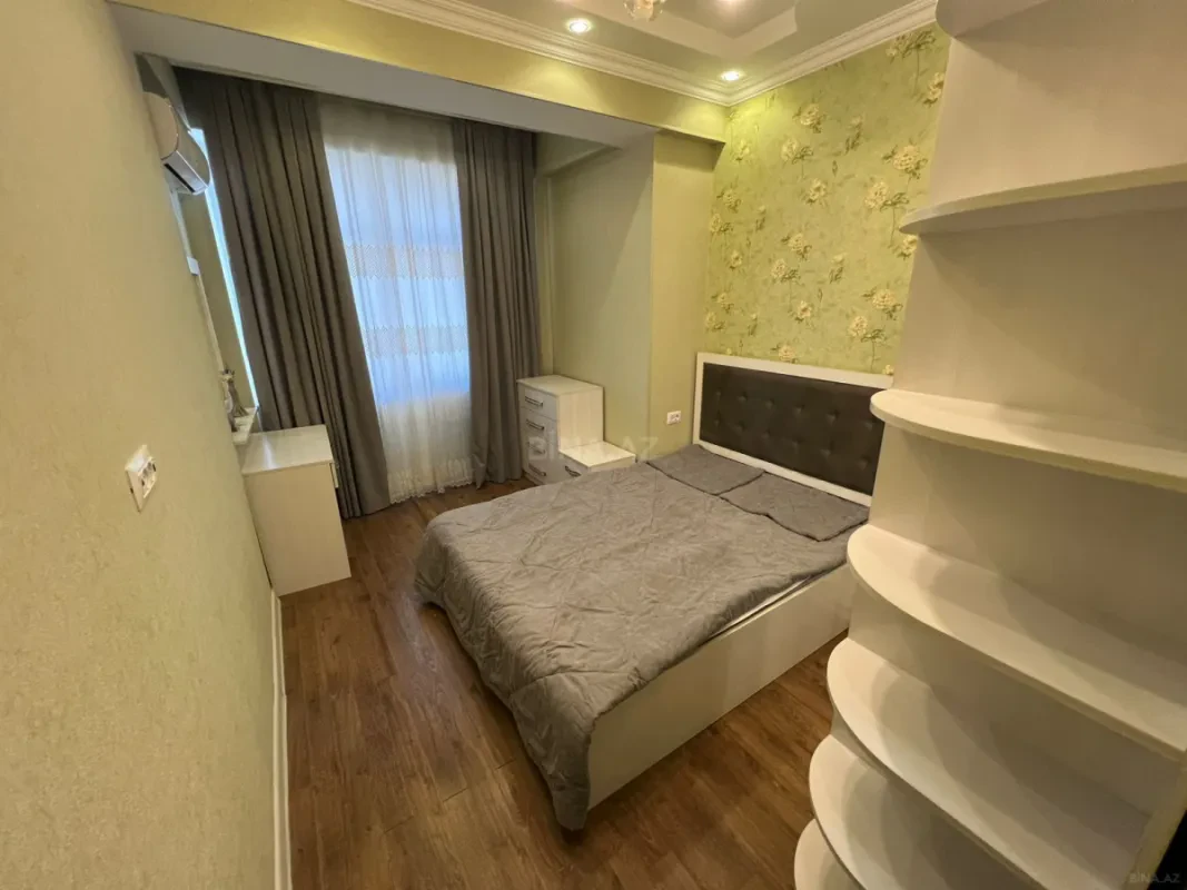 Kirayə verilir 3 otaqlı mənzil 130 m²