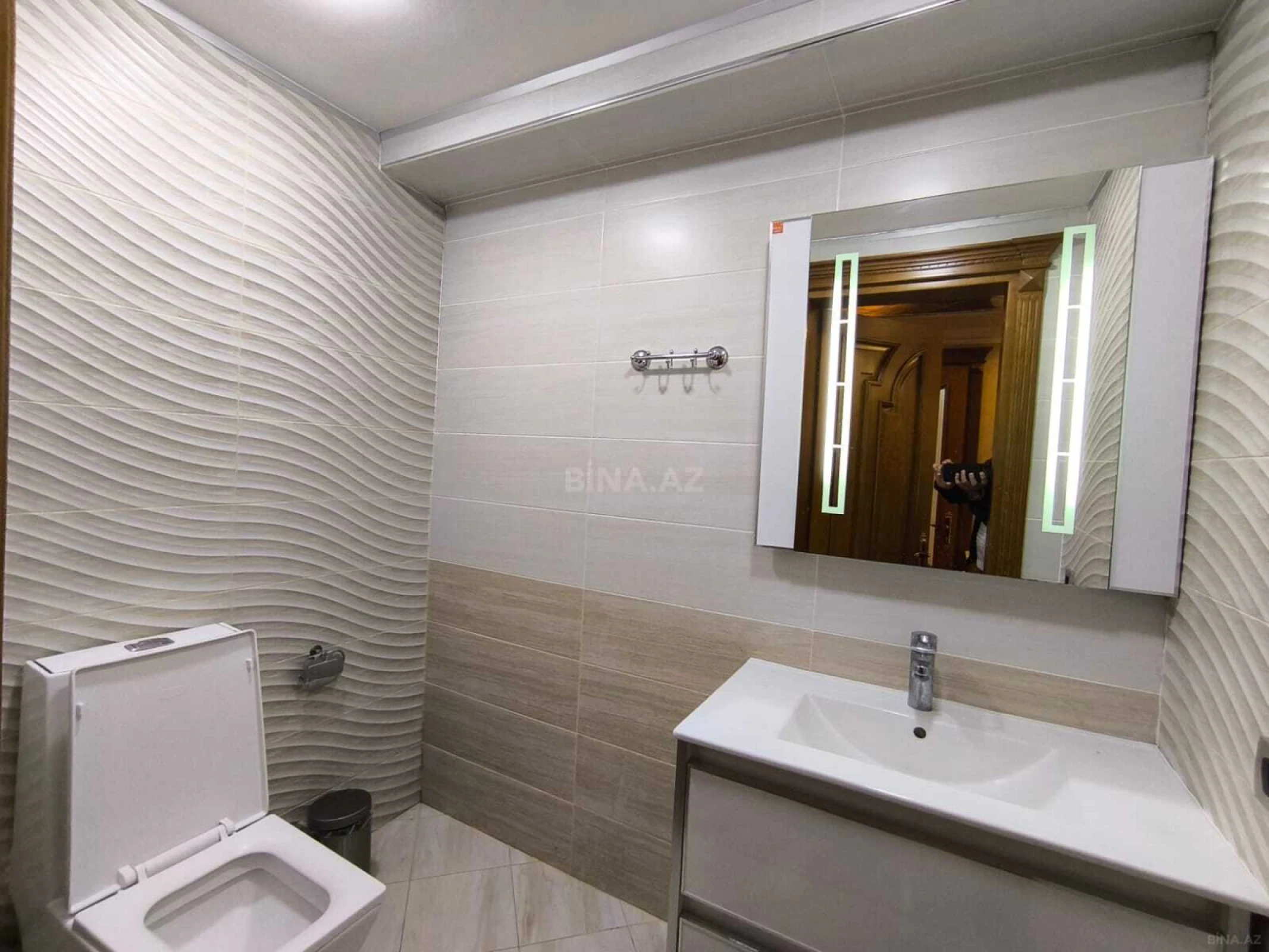 Kirayə verilir 5 otaqlı mənzil 320 m²