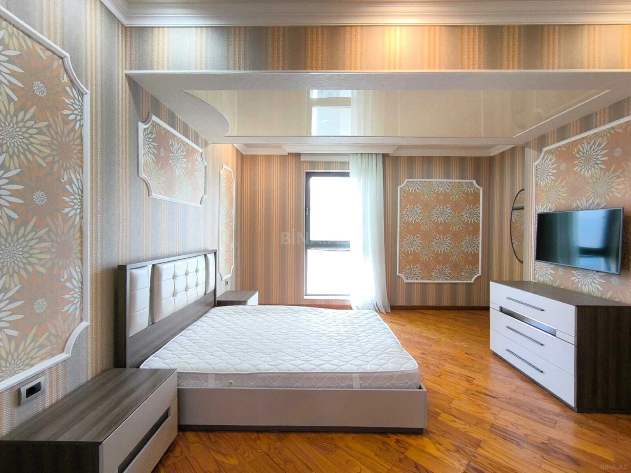 Kirayə verilir 5 otaqlı mənzil 320 m²