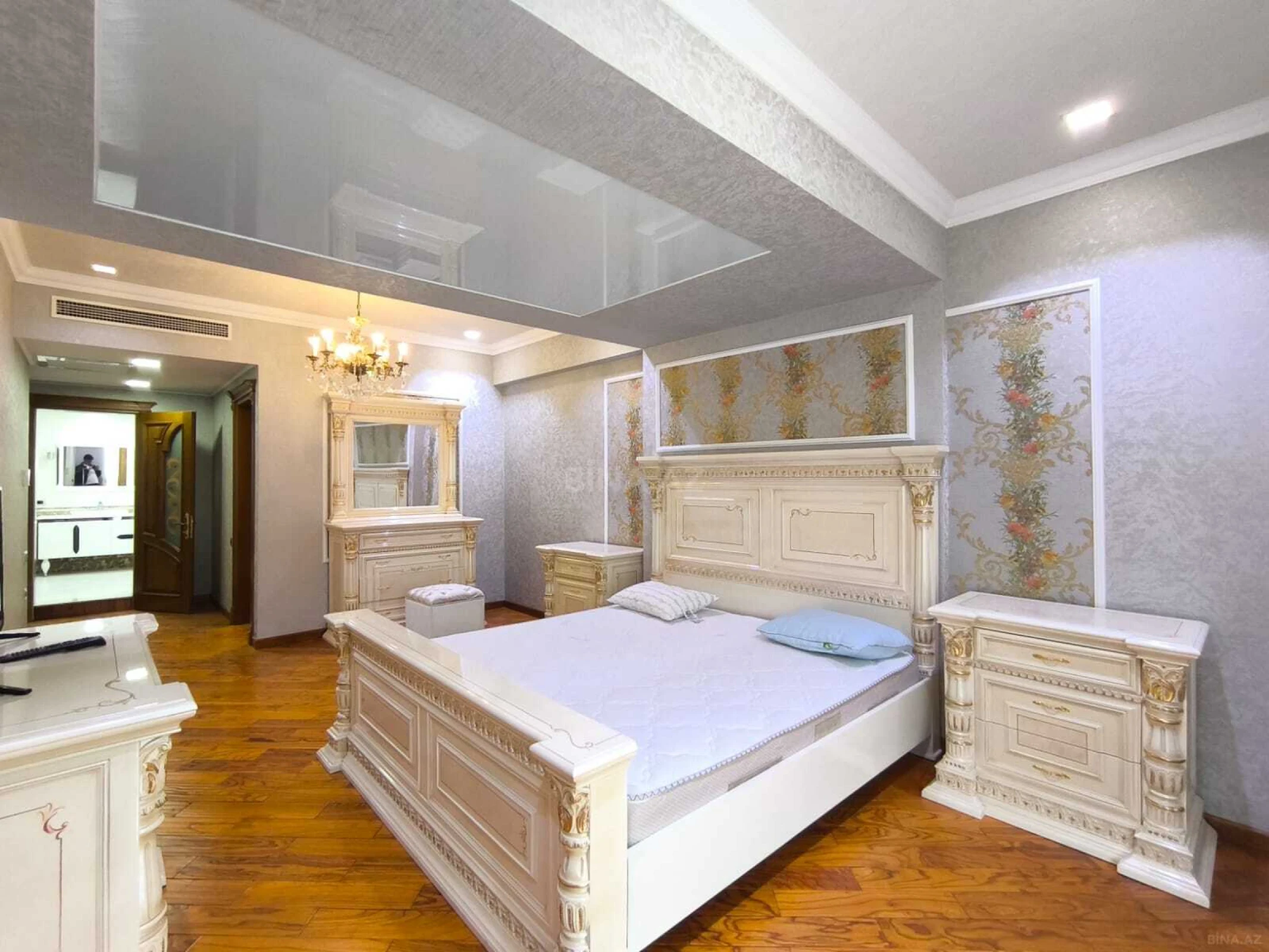 Kirayə verilir 5 otaqlı mənzil 320 m²