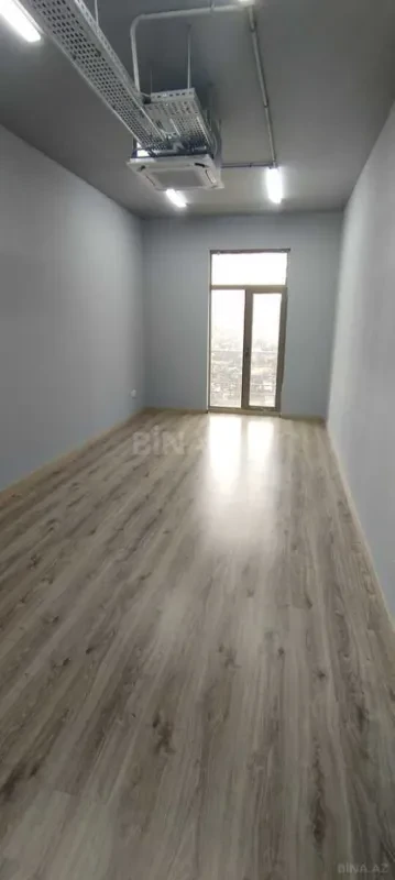Kirayə verilir 2 otaqlı ofis 65 m²