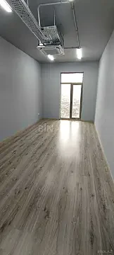 Kirayə verilir 2 otaqlı ofis 65 m²