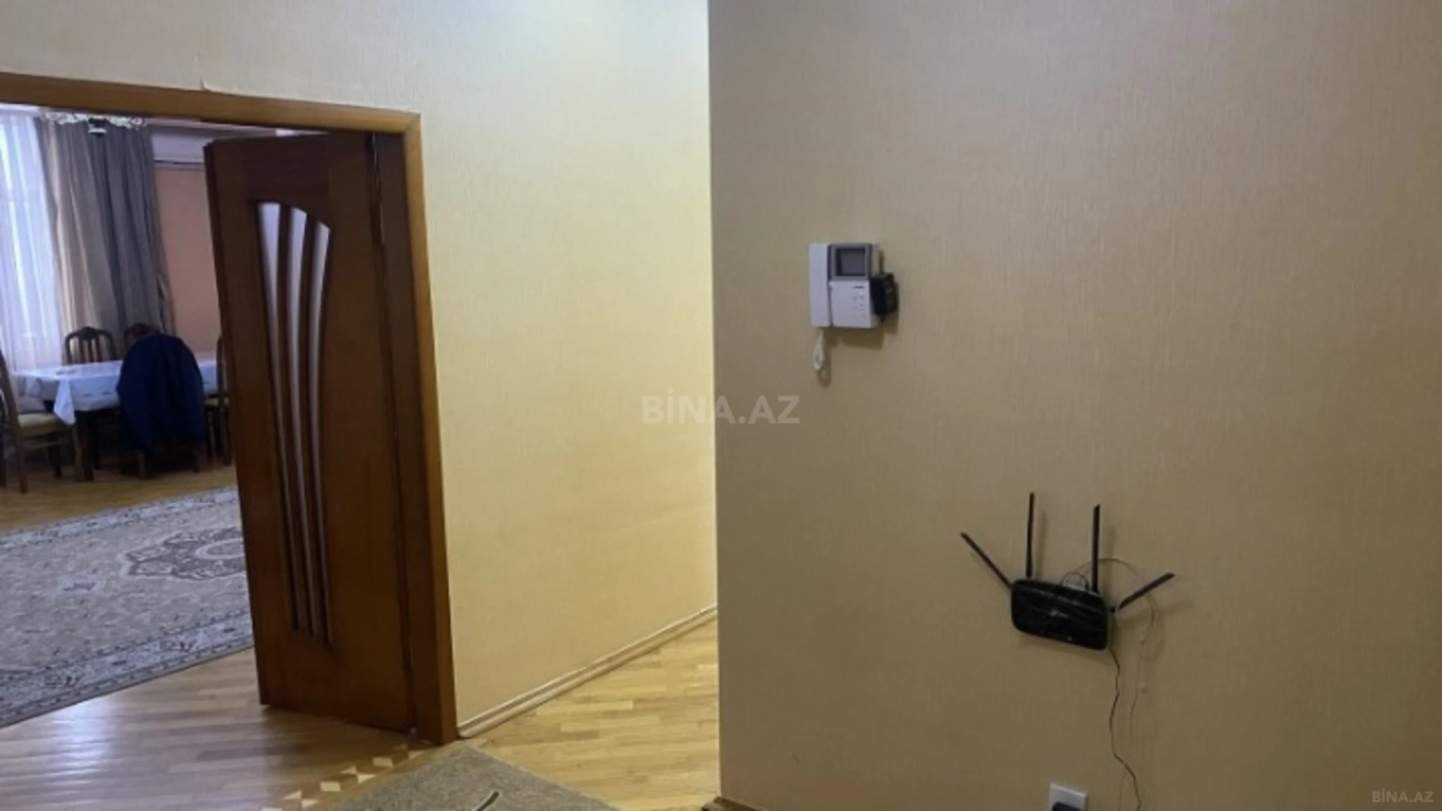 Kirayə verilir 2 otaqlı mənzil 99 m²