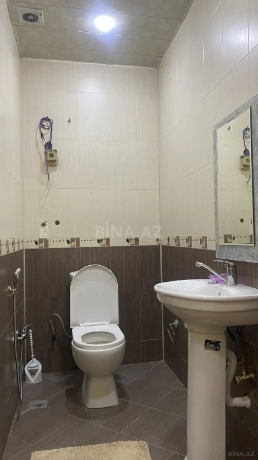 Kirayə verilir 2 otaqlı mənzil 99 m²
