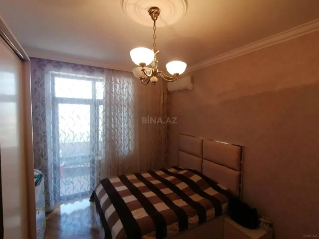 Satılır 4 otaqlı mənzil 123 m²
