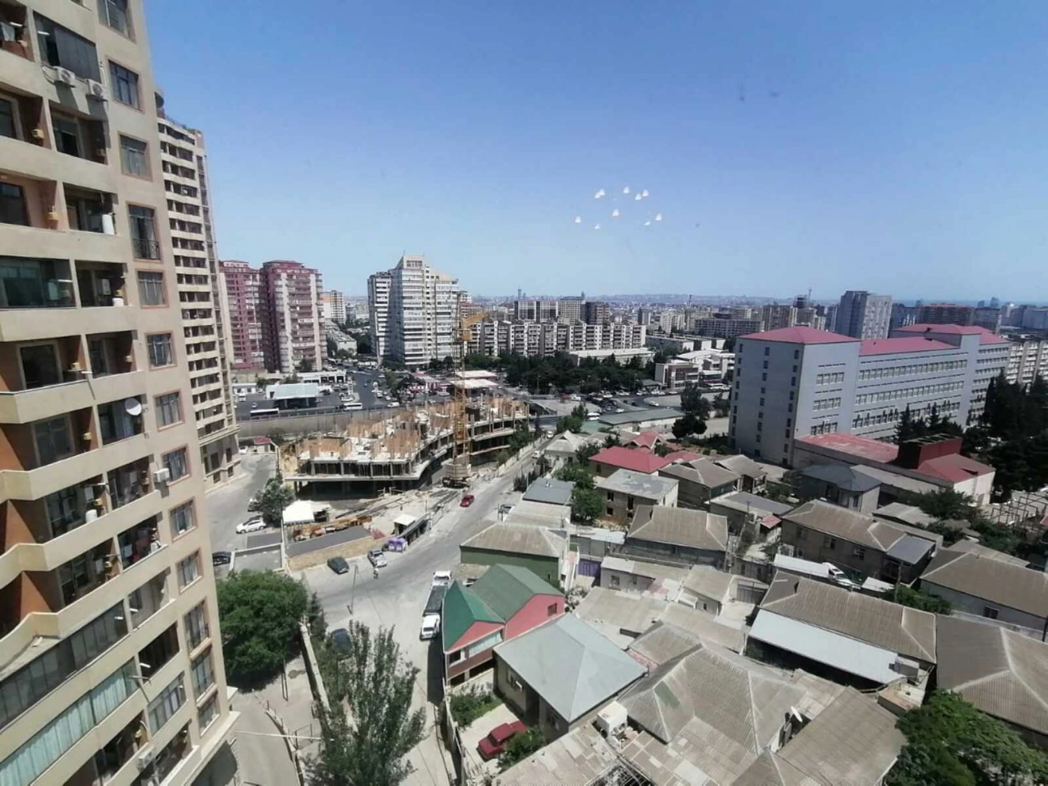 Satılır 4 otaqlı mənzil 123 m²