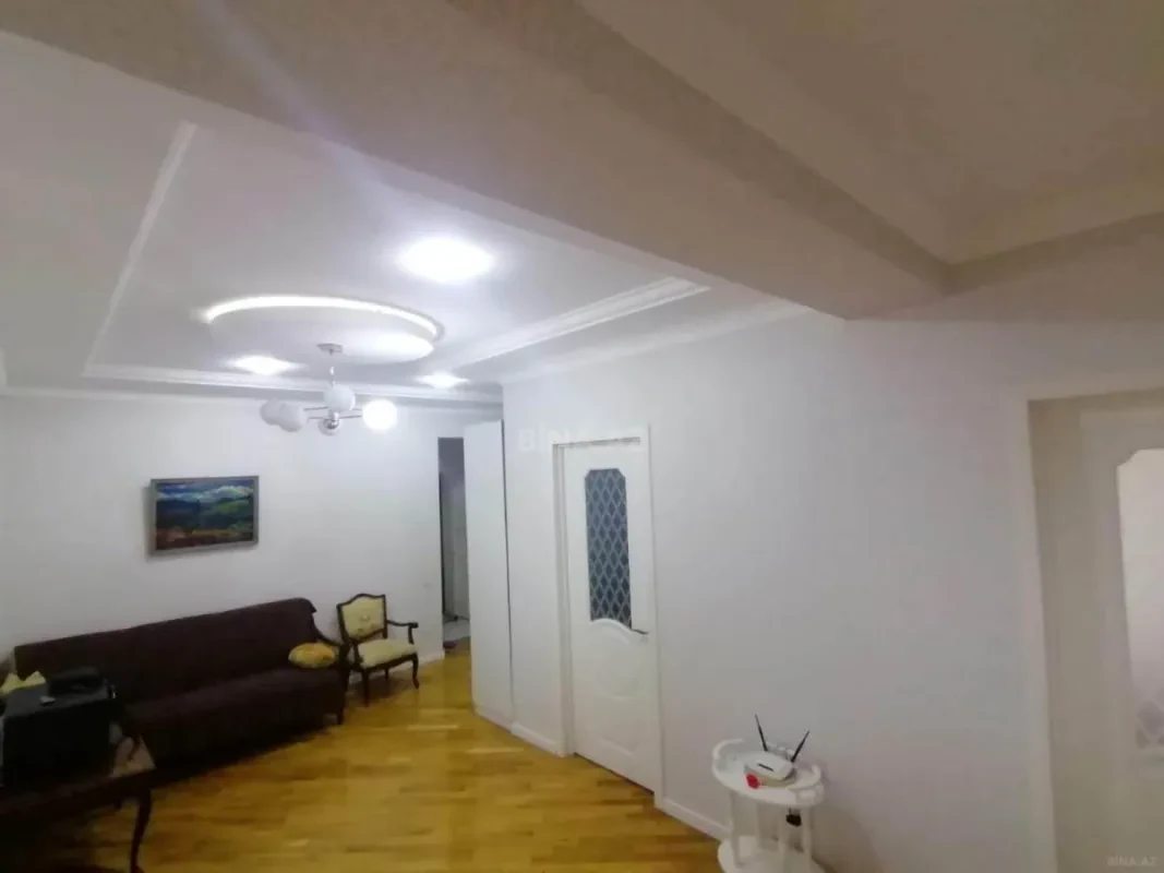 Satılır 4 otaqlı mənzil 123 m²