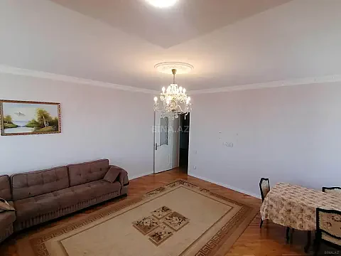 Satılır 4 otaqlı mənzil 123 m²