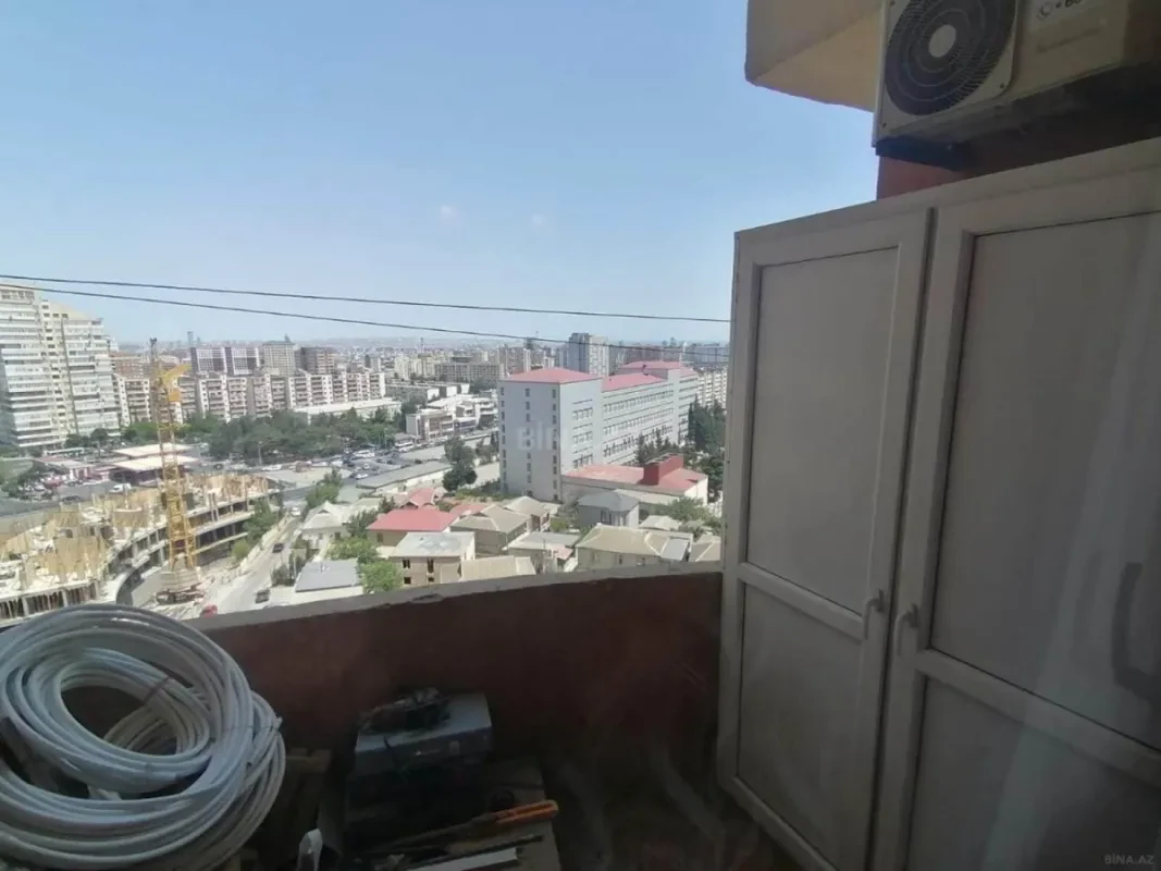 Satılır 4 otaqlı mənzil 123 m²