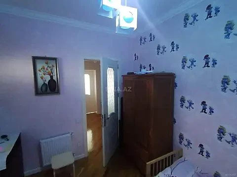 Satılır 4 otaqlı mənzil 123 m²