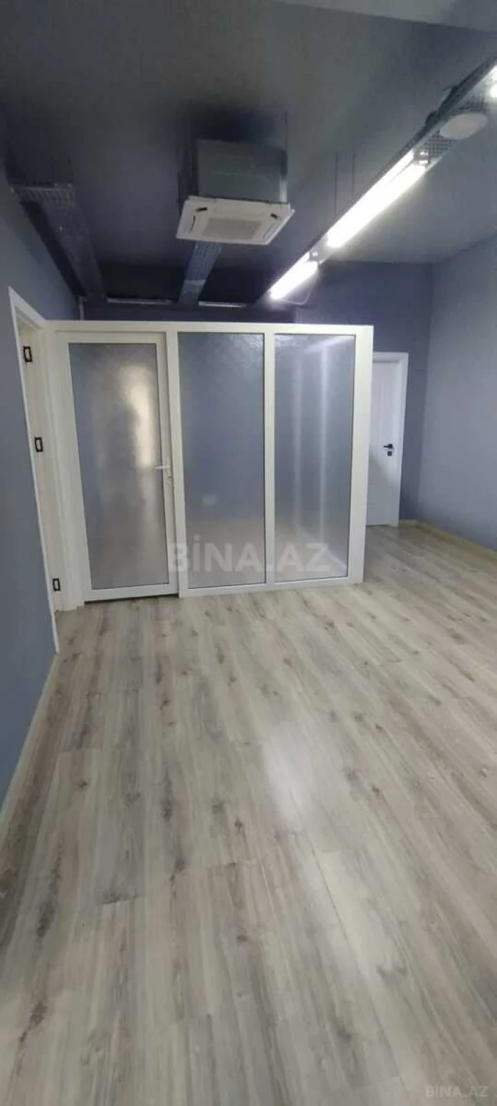 Kirayə verilir 3 otaqlı ofis 90 m²