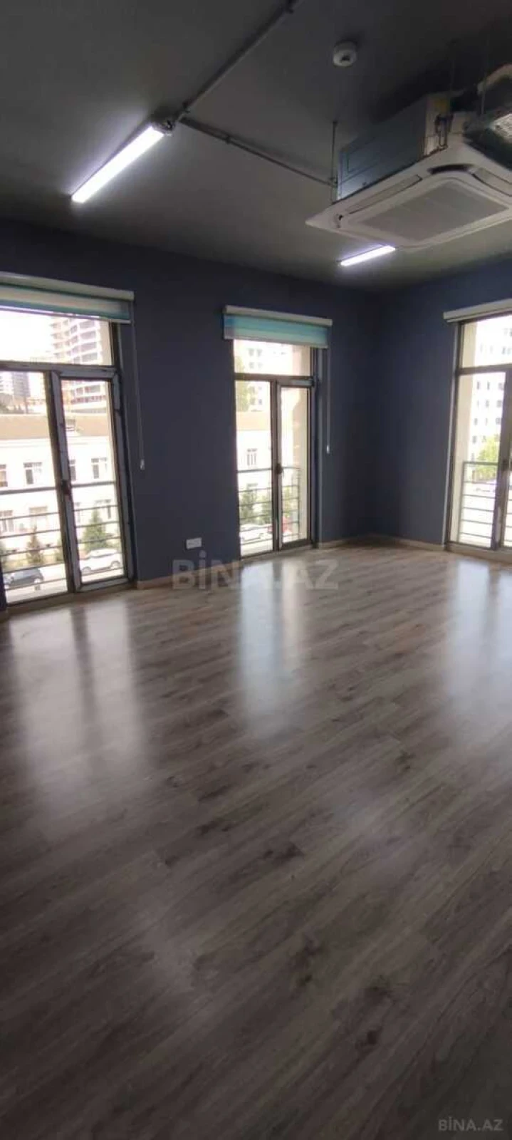 Kirayə verilir 3 otaqlı ofis 90 m²