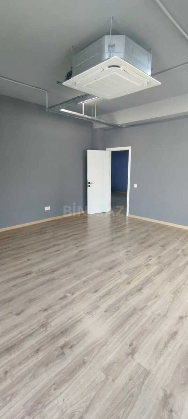 Kirayə verilir 3 otaqlı ofis 90 m²