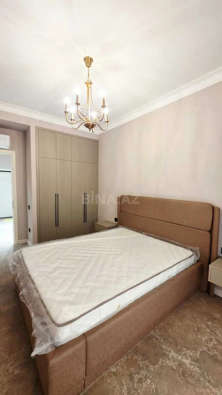 Kirayə verilir 3 otaqlı mənzil 140 m²