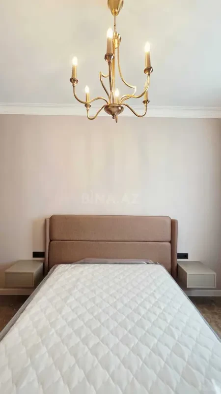 Kirayə verilir 3 otaqlı mənzil 140 m²