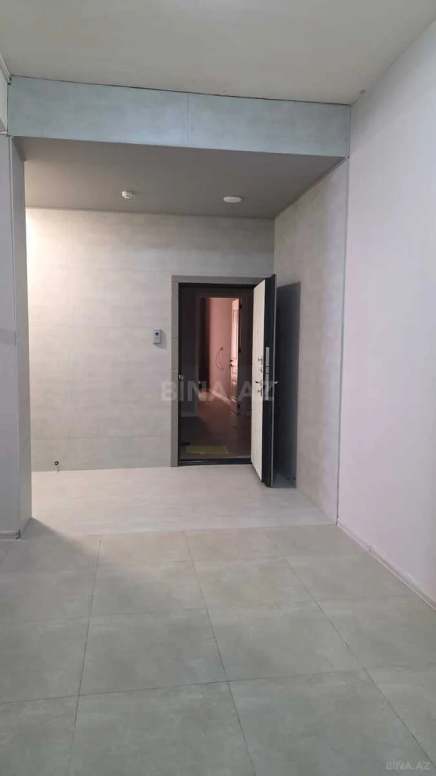 Kirayə verilir 3 otaqlı mənzil 140 m²