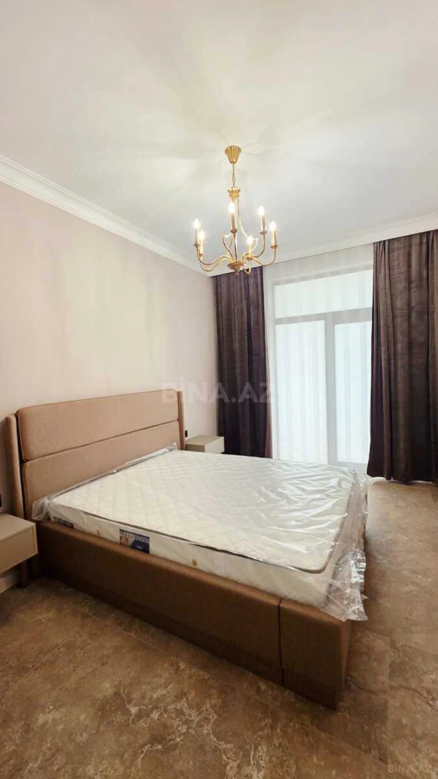 Kirayə verilir 3 otaqlı mənzil 140 m²
