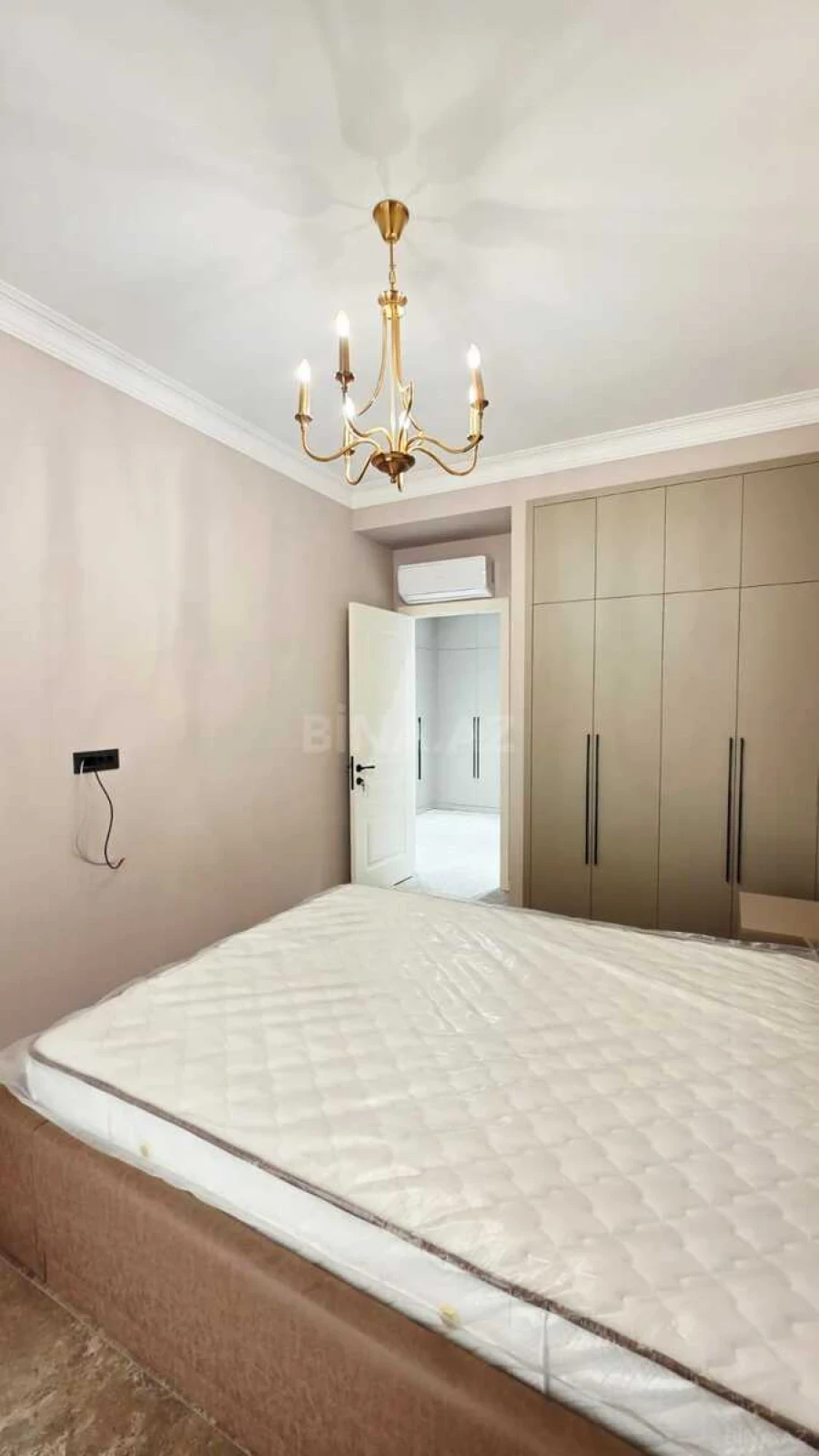 Kirayə verilir 3 otaqlı mənzil 140 m²