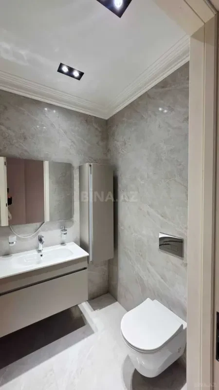 Kirayə verilir 3 otaqlı mənzil 140 m²