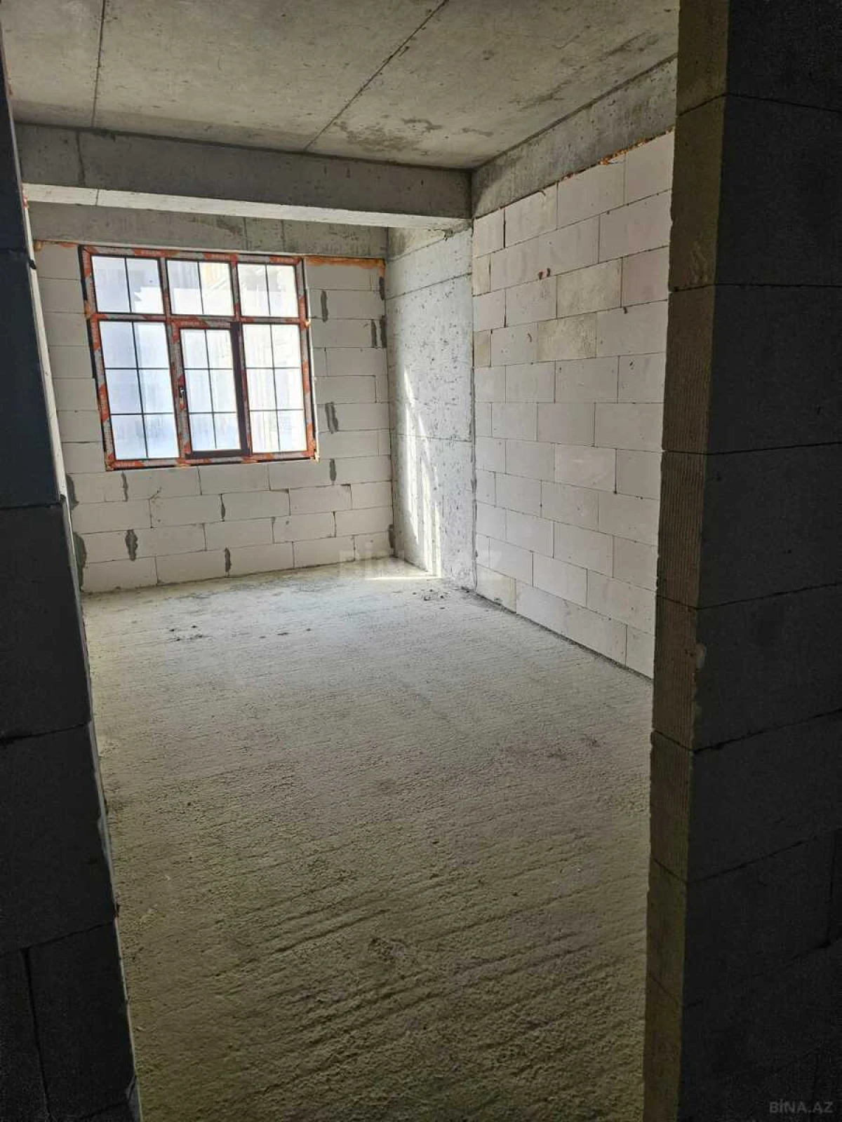 Satılır 3 otaqlı mənzil 108.8 m²