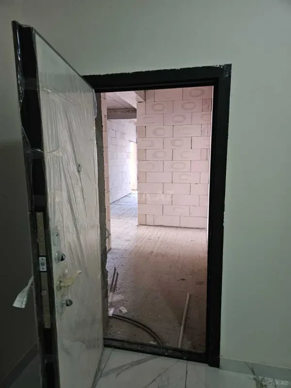 Satılır 3 otaqlı mənzil 108.8 m²