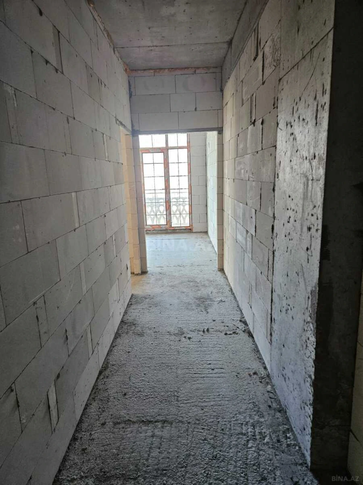 Satılır 3 otaqlı mənzil 108.8 m²