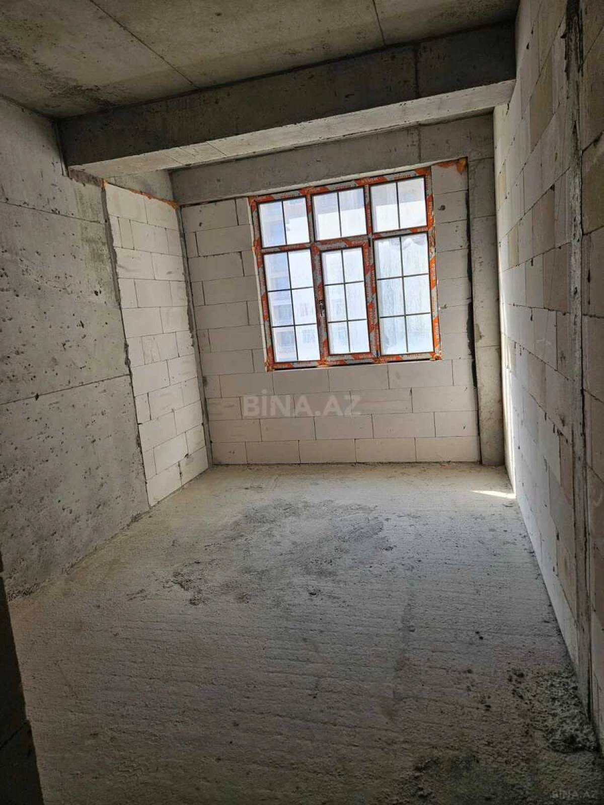 Satılır 3 otaqlı mənzil 108.8 m²
