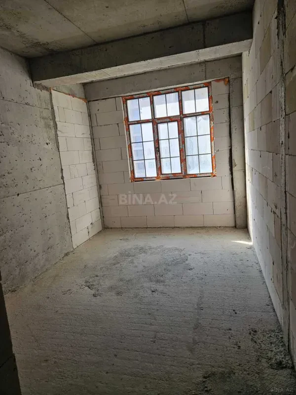 Satılır 3 otaqlı mənzil 108.8 m²