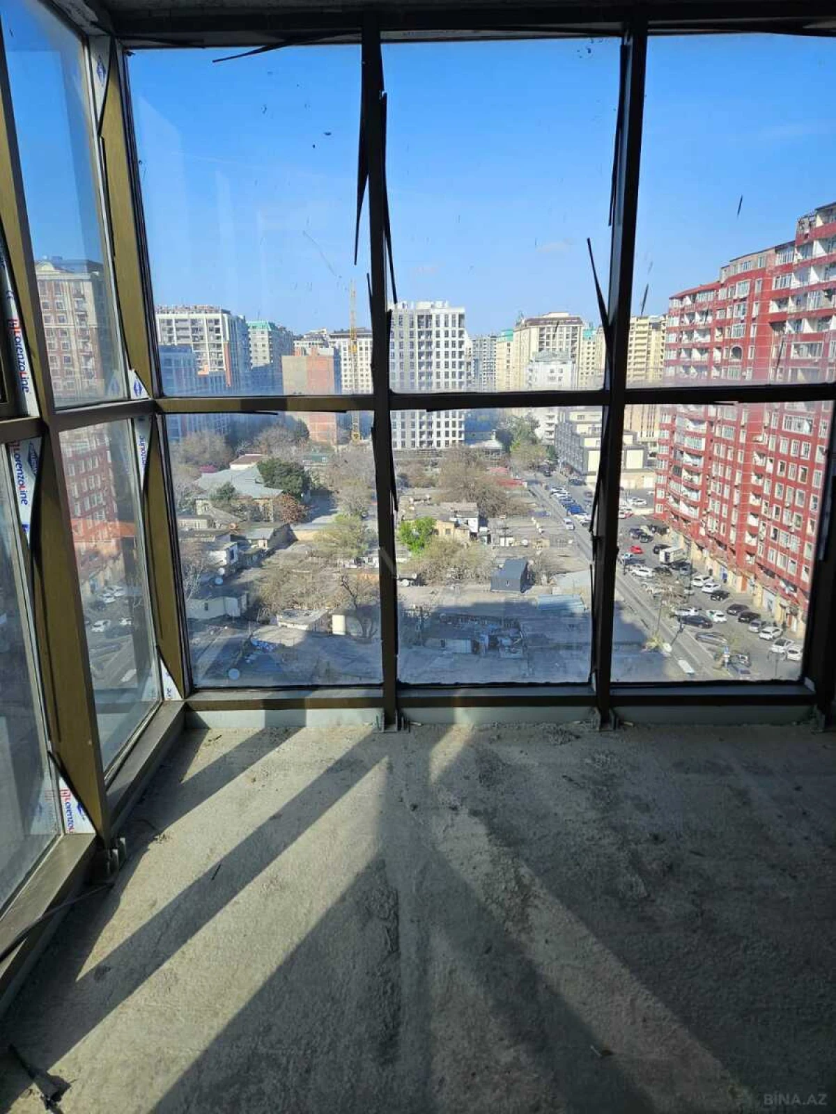 Satılır 3 otaqlı mənzil 108.8 m²