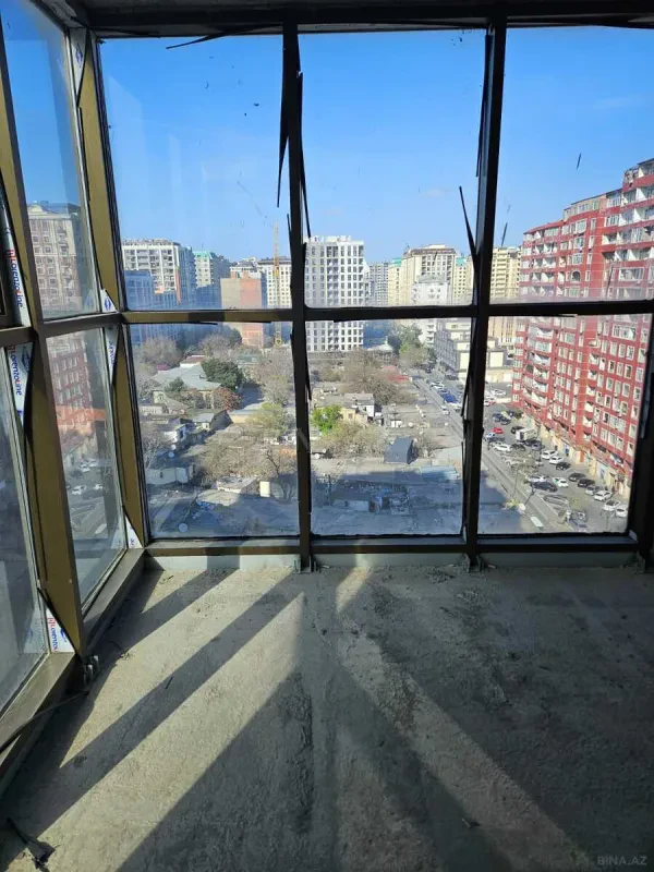 Satılır 3 otaqlı mənzil 108.8 m²